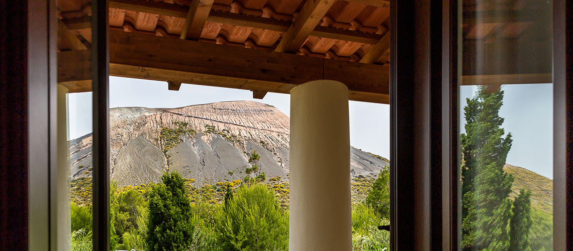 Maestoso vulcano nelle Eolie